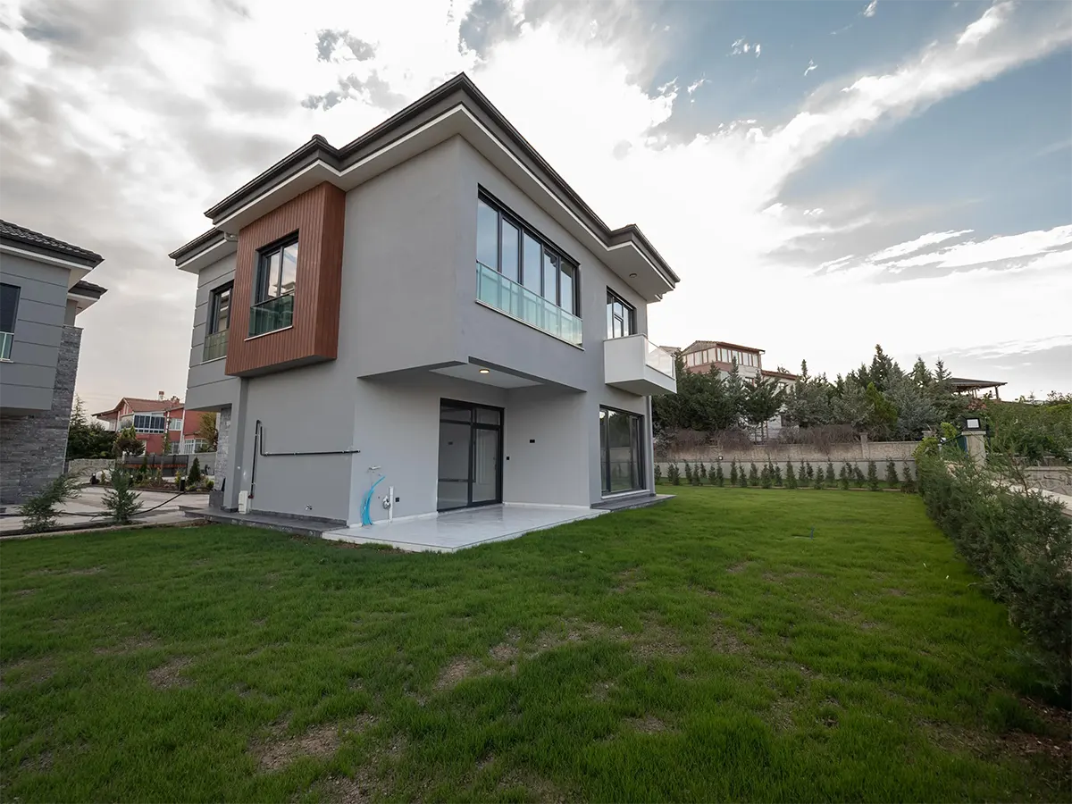 Moon Villa